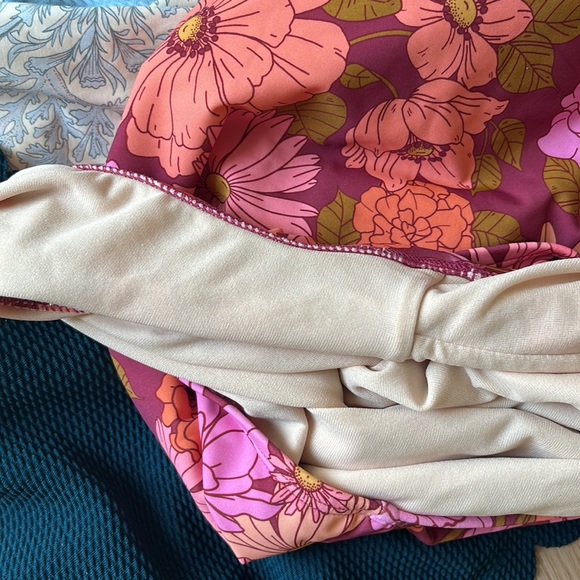 Kona Sol, h&m & more Medium swimsuit bundle floral halter one piece, scallop top - Picture 12 of 12